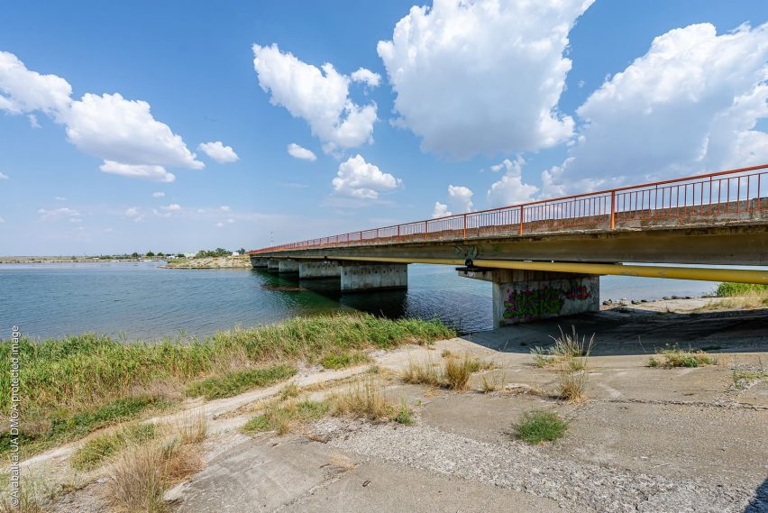 Автомобильный мост через пролив «Тонкий»