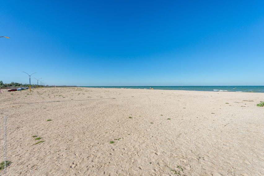 Пляж в Стрелковом на первой линии