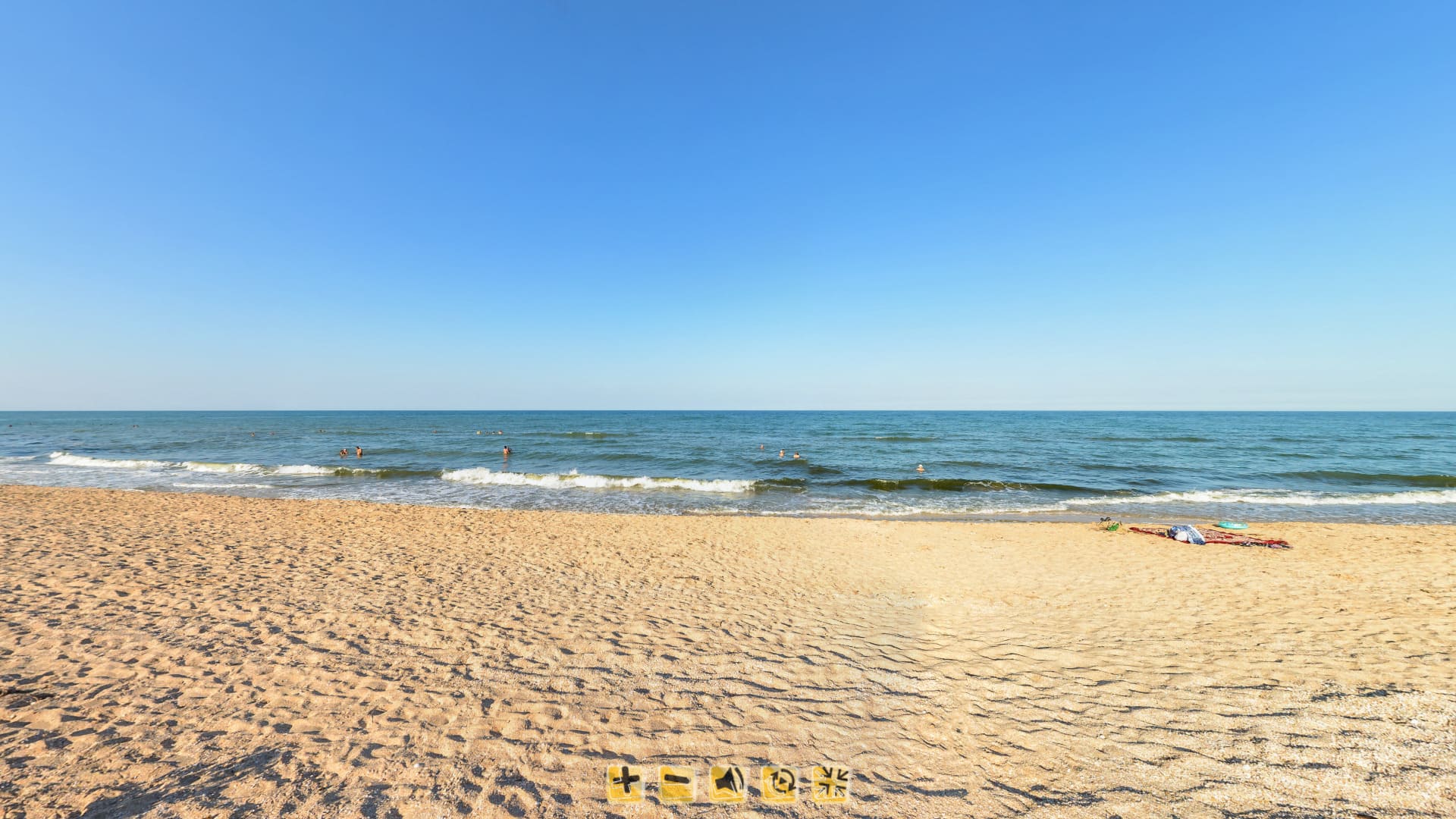 Панорама пляжа в Стрелковом